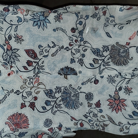 Button Down 🥳 - Picture 4 of 4